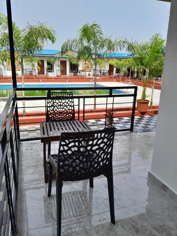 De Rush Farm Acomodação com café da manhã Maem Exterior foto